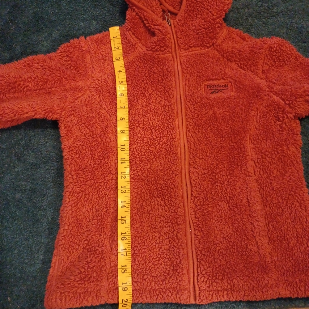 Fuzzy Reebok jacket - Picture 6 of 9